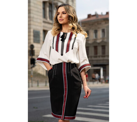 Bluza Effect alba tip ie brodata cu motive traditionale