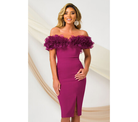 Rochie de ocazie Pretty Girl eleganta magenta cu umeri goi si volane