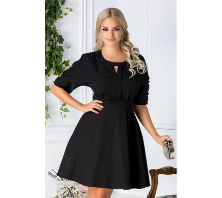 Rochie Juliet neagra cu pliuri si aplicatii la maneci