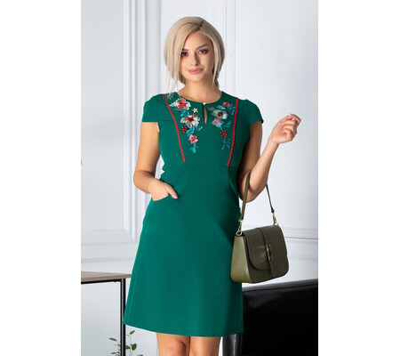 Rochie Sorina verde cu broderie la bust